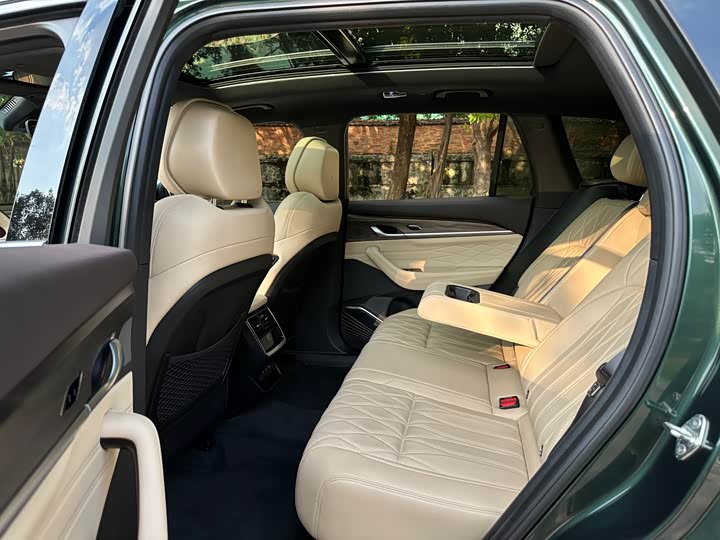 Geely Monjaro 2025 2025款 东方曜 2.0TD 自动四驱望月版