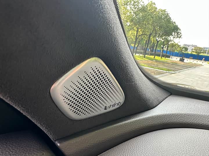 Geely Monjaro 2025 2025款 东方曜 2.0TD 自动四驱望月版