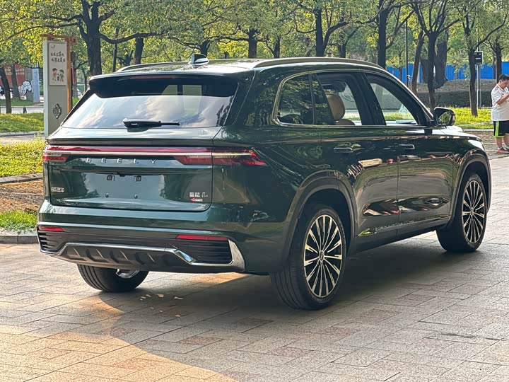 Geely Monjaro 2025 2025款 东方曜 2.0TD 自动四驱望月版