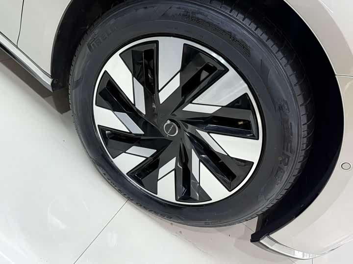 Volvo EM90 2025 2025款 Ultra 六座