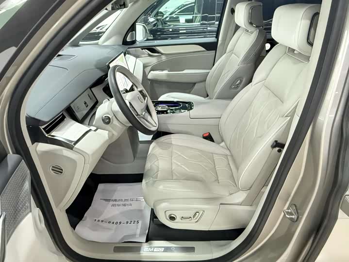 Volvo EM90 2025 2025款 Ultra 六座