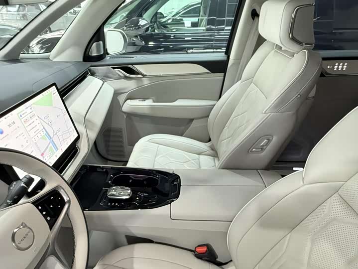 Volvo EM90 2025 2025款 Ultra 六座