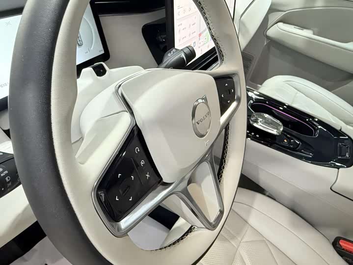 Volvo EM90 2025 2025款 Ultra 六座