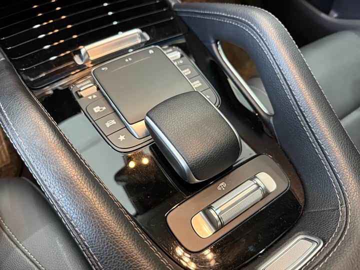 Mercedes-Benz GLE-Class Coupe 2022 2022款 改款 GLE 350 4MATIC 轿跑SUV 豪华型