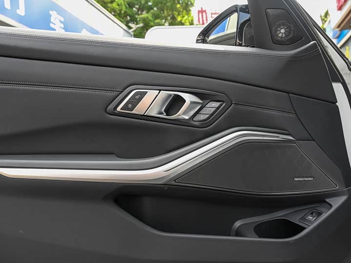 BMW M3 2024 2024款 M3四门轿车 M xDrive 雷霆版