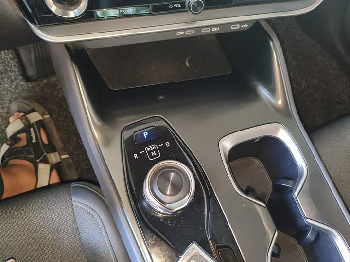 Lexus RZ 2023 2023款 450e 四驱纵享版