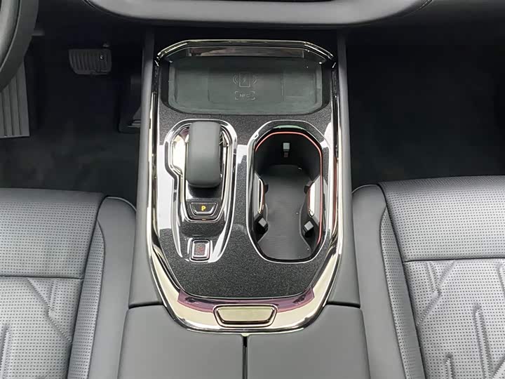 Zeekr 009 2024 2024款 七座过道版 108kWh