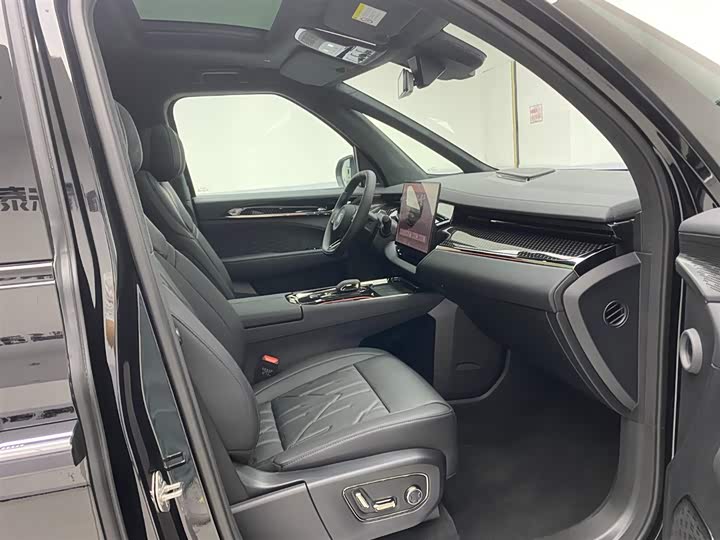 Zeekr 009 2024 2024款 七座过道版 108kWh