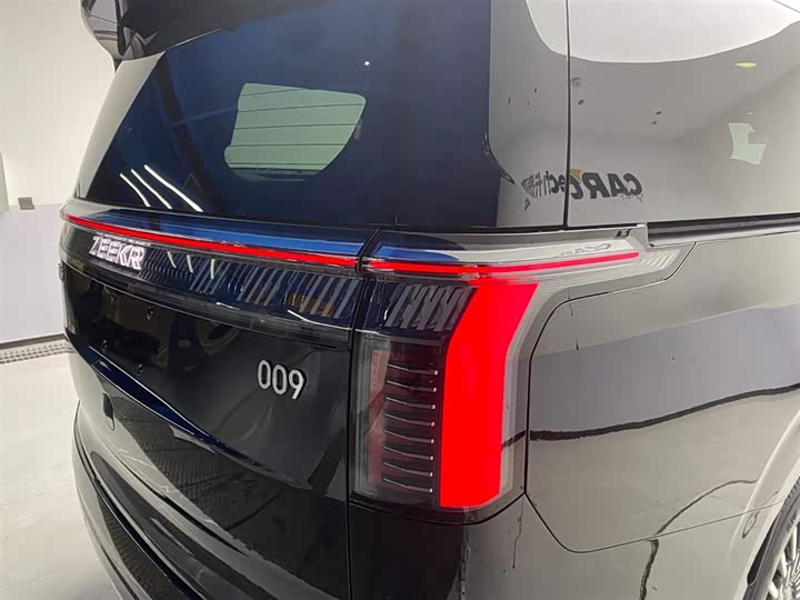 Zeekr 009 2024 2024款 七座过道版 108kWh