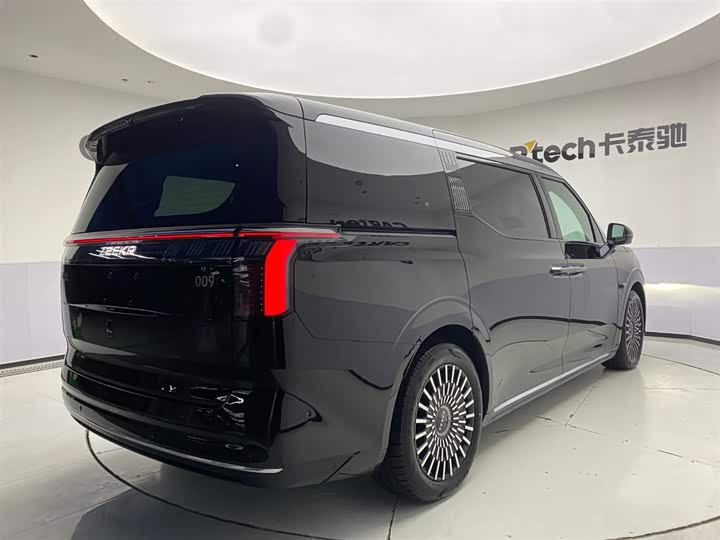Zeekr 009 2024 2024款 七座过道版 108kWh