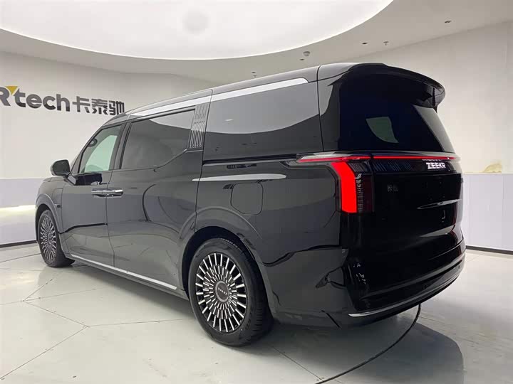 Zeekr 009 2024 2024款 七座过道版 108kWh