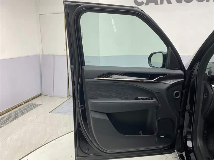 Zeekr 009 2024 2024款 七座过道版 108kWh