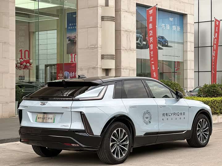 Cadillac Lyriq 2022 2022款 四驱高性能尊贵版