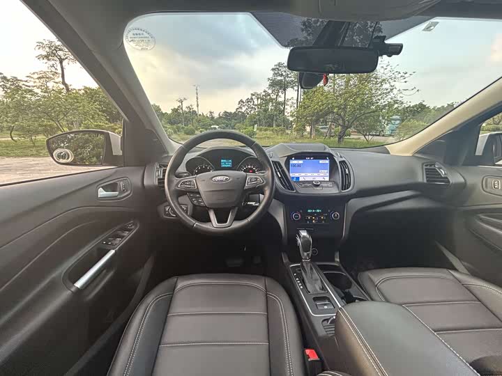 Ford Escape (Kuga) 2019 2019款 EcoBoost 180 两驱铂翼型 国VI