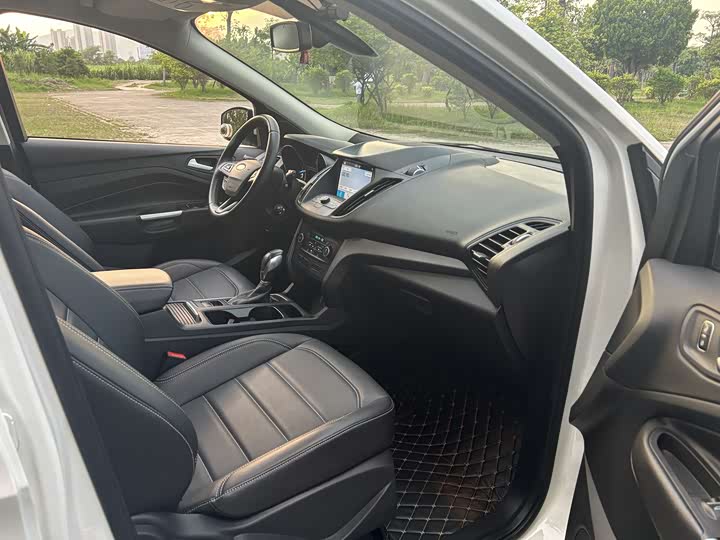 Ford Escape (Kuga) 2019 2019款 EcoBoost 180 两驱铂翼型 国VI