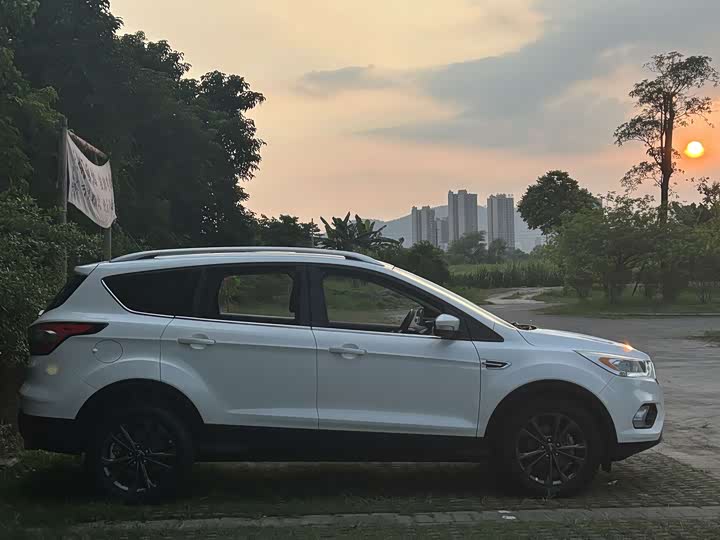 Ford Escape (Kuga) 2019 2019款 EcoBoost 180 两驱铂翼型 国VI