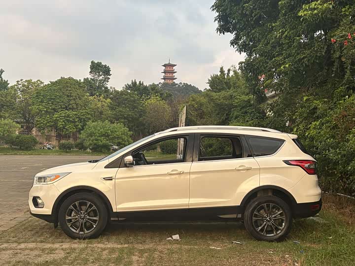 Ford Escape (Kuga) 2019 2019款 EcoBoost 180 两驱铂翼型 国VI