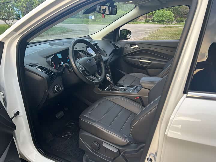 Ford Escape (Kuga) 2019 2019款 EcoBoost 180 两驱铂翼型 国VI