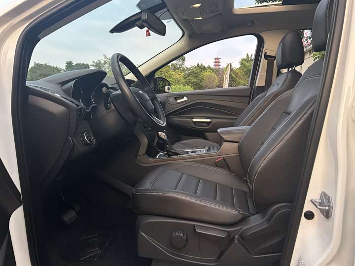 Ford Escape (Kuga) 2019 2019款 EcoBoost 180 两驱铂翼型 国VI