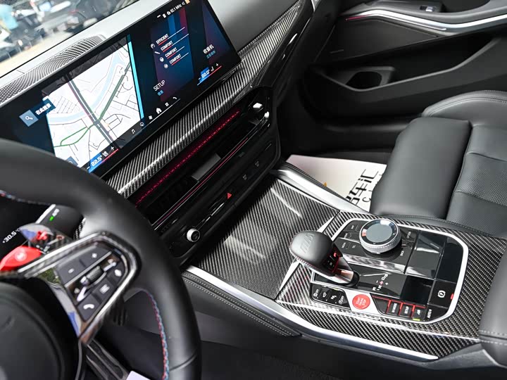 BMW M3 2024 2024款 M3四门轿车 M xDrive 雷霆版