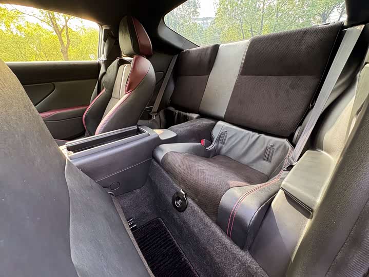 Subaru BRZ 2025 2025款 2.4L 手动版EyeSight STI Sport