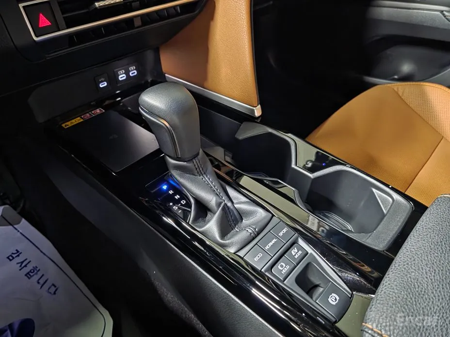 Toyota Camry 2024 2.5 XLE Premium Hybrid