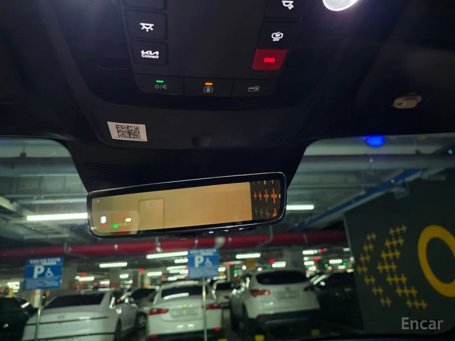 Kia Carnival 2023 HEV 9-Seater Hi-Limousine (Special vehicle)