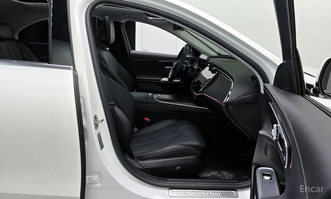 Mercedes-Benz E-Class 2024 E220d 4MATIC Exclusive