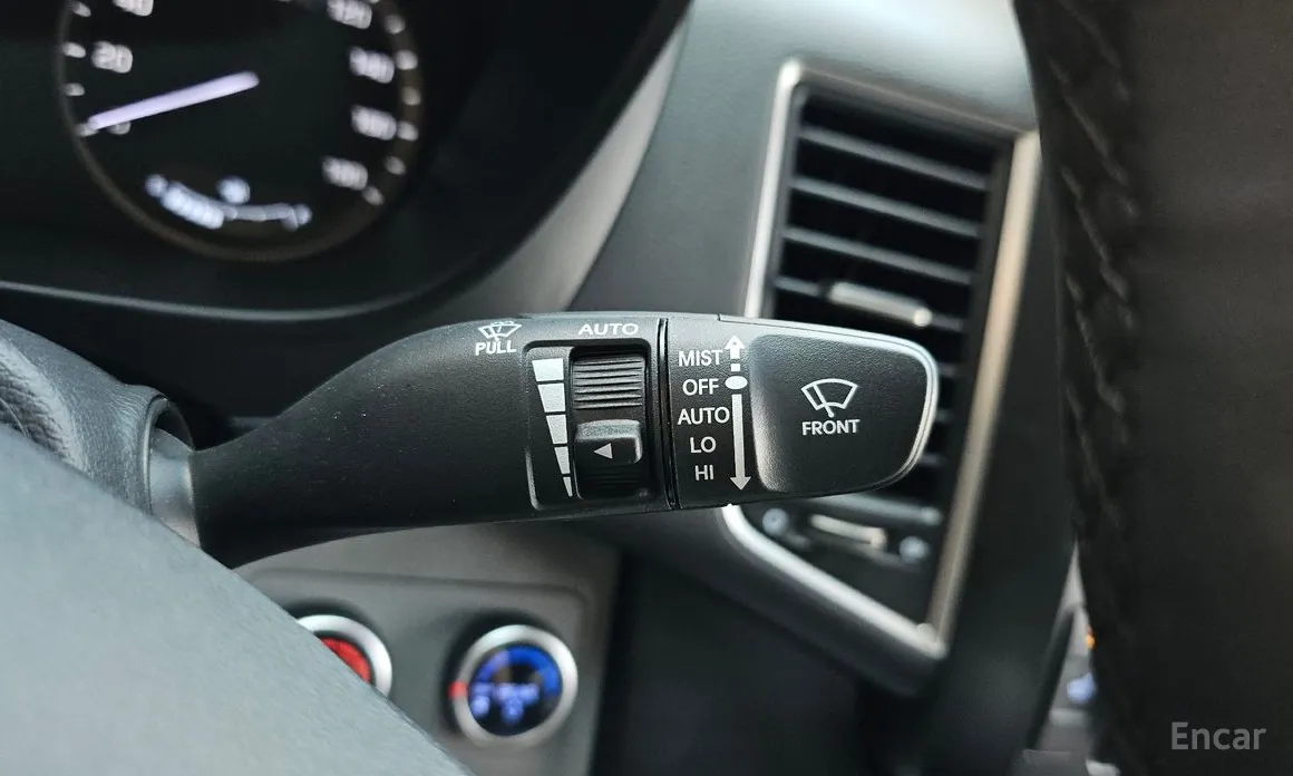 Hyundai Solati 2015 15-seater