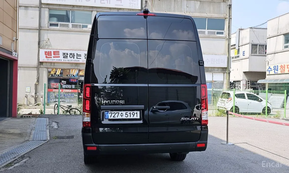 Hyundai Solati 2015 15-seater