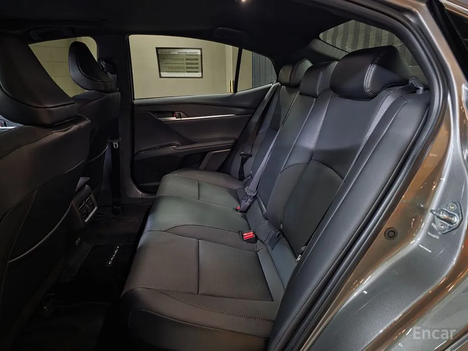 Toyota Camry 2024 2.5 XLE Hybrid