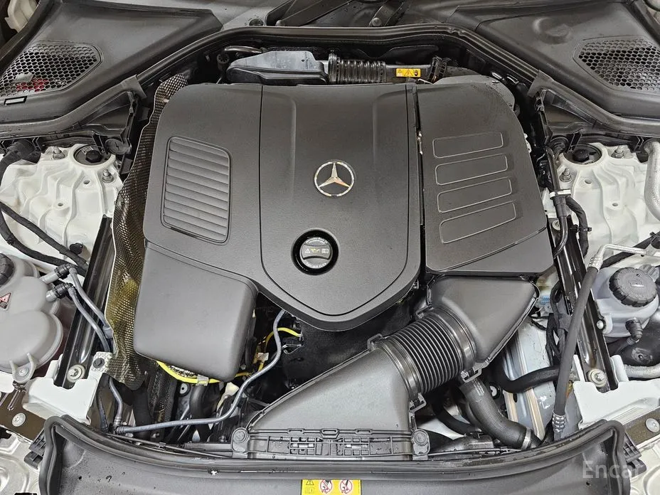 Mercedes-Benz E-Class 2024 E300 4MATIC AMG Line