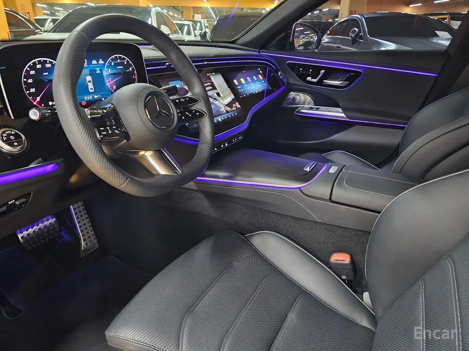 Mercedes-Benz E-Class 2024 E300 4MATIC AMG Line