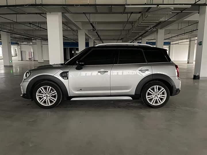 Mini Countryman 2023 2023款 改款 1.5T COOPER ALL4 鉴赏家