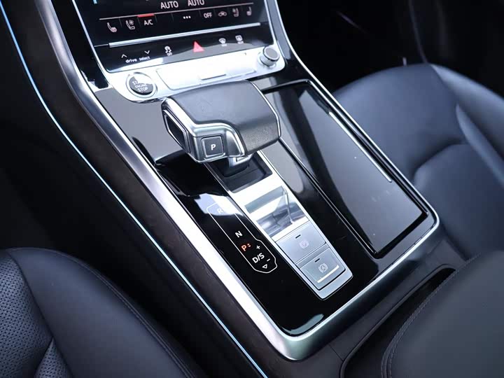 Audi Q8 2022 2022款 55 TFSI 豪华动感型