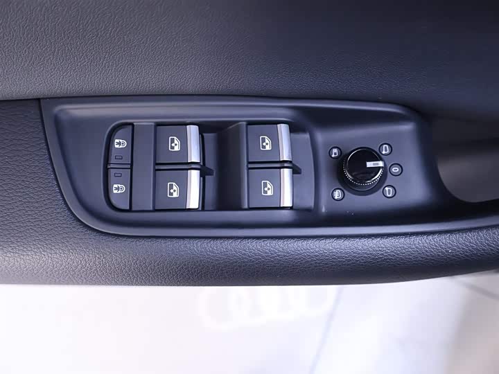 Audi Q8 2022 2022款 55 TFSI 豪华动感型