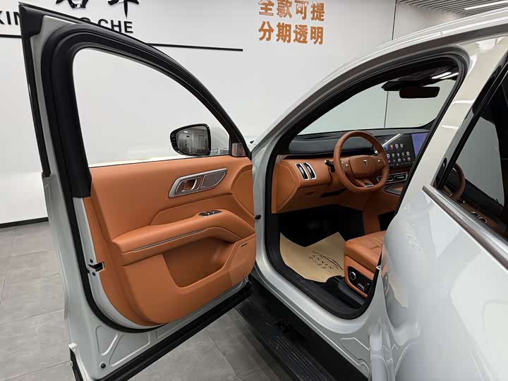 Changan Deepal S09 2025 2025款 四驱Ultra+ 高定版