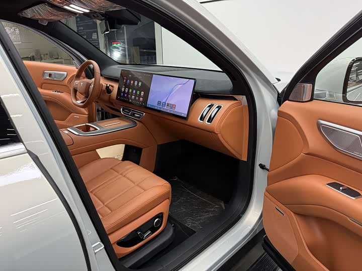 Changan Deepal S09 2025 2025款 四驱Ultra+ 高定版