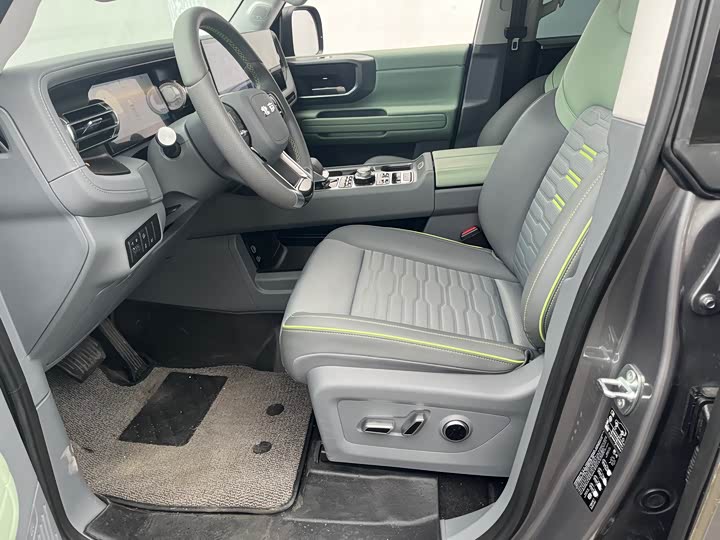 BAIC Beijing BJ40 2024 2024款 2.0D 全新刀锋英雄穿越者