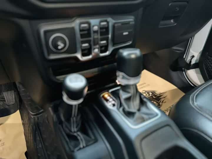 Jeep Gladiator 2022 2022款 3.6L 先行版