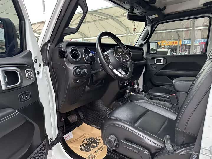 Jeep Gladiator 2022 2022款 3.6L 先行版