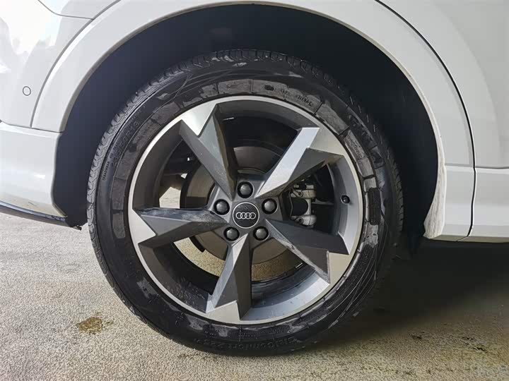 Audi Q3 2024 2024款 35 TFSI 时尚动感型