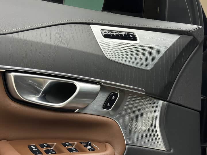 Volvo XC90 2024 2024款 B6 智雅豪华版 7座