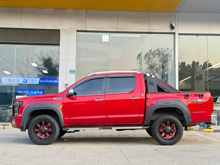 Foton Tunland G9 2022 2022款 2.0T野战大将军自动四驱运动版旗舰型标箱4F20TC