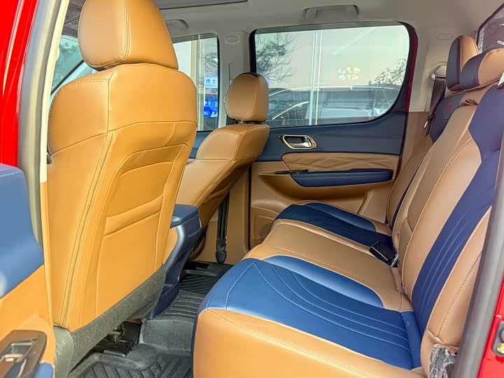 Foton Tunland G9 2022 2022款 2.0T野战大将军自动四驱运动版旗舰型标箱4F20TC