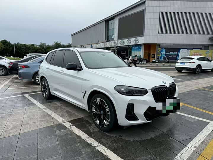 2024 BMW iX3