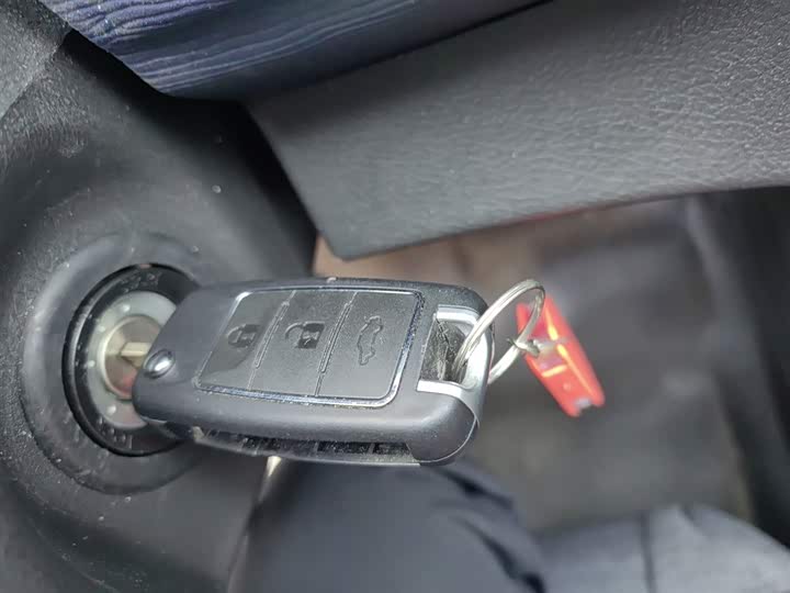 Dongfeng Forthing Lingzhi M5 2023 2023款 M5L 1.6L 基本型 5座