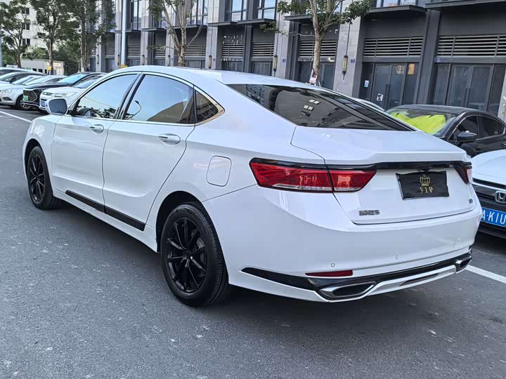 Geely Emgrand GT 2020 2020款 改款 1.8T 领航版