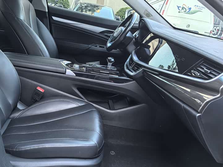 Geely Emgrand GT 2020 2020款 改款 1.8T 领航版