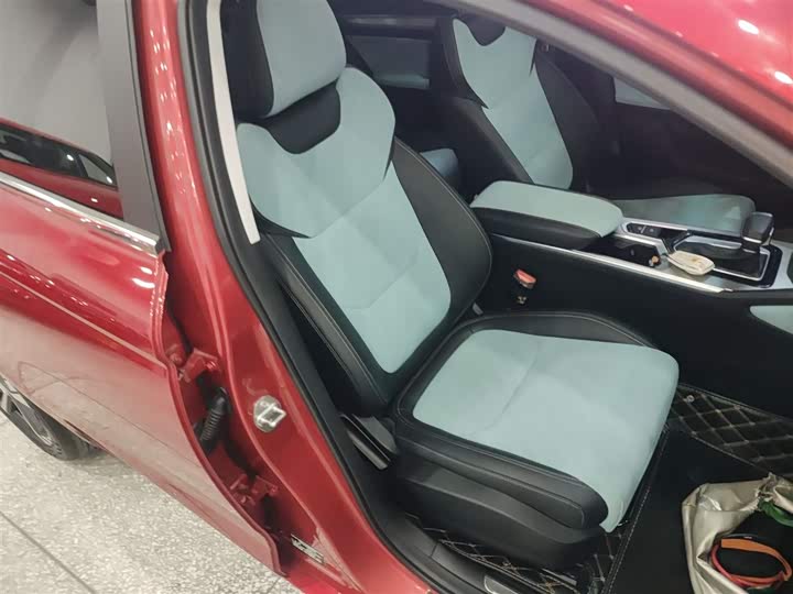 Geely Emgrand L 2022 2022款 1.4T CVT至尊型